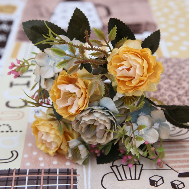 Vintage Silk Flower Bouquet Moderne Vases