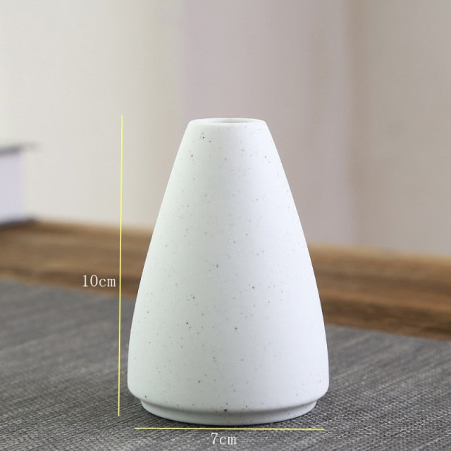 Modern Japanese Ceramic Vases Moderne Vases