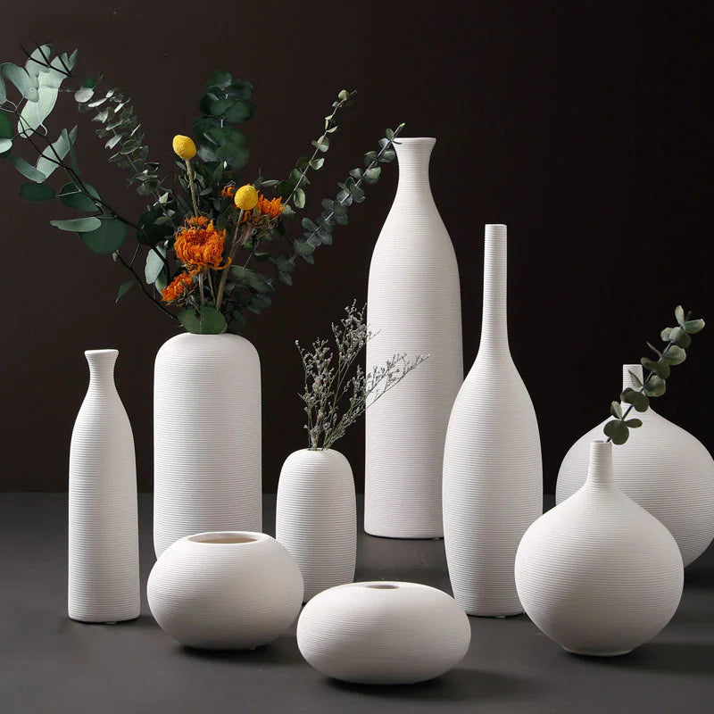Minimalist White Ceramic Vase Moderne Vases